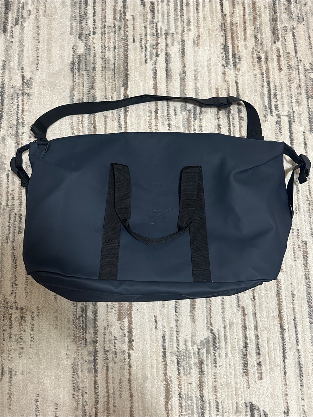 NWOT, Rains Waterproof Hilo Weekend Bag - Large (Navy color)